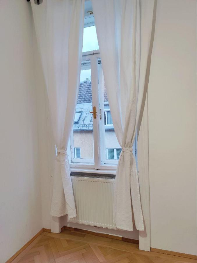 Central Mariahilfer Apartment 4 Min To The City Shopping Center And Schoenbrunn Palace Vienna Exterior photo