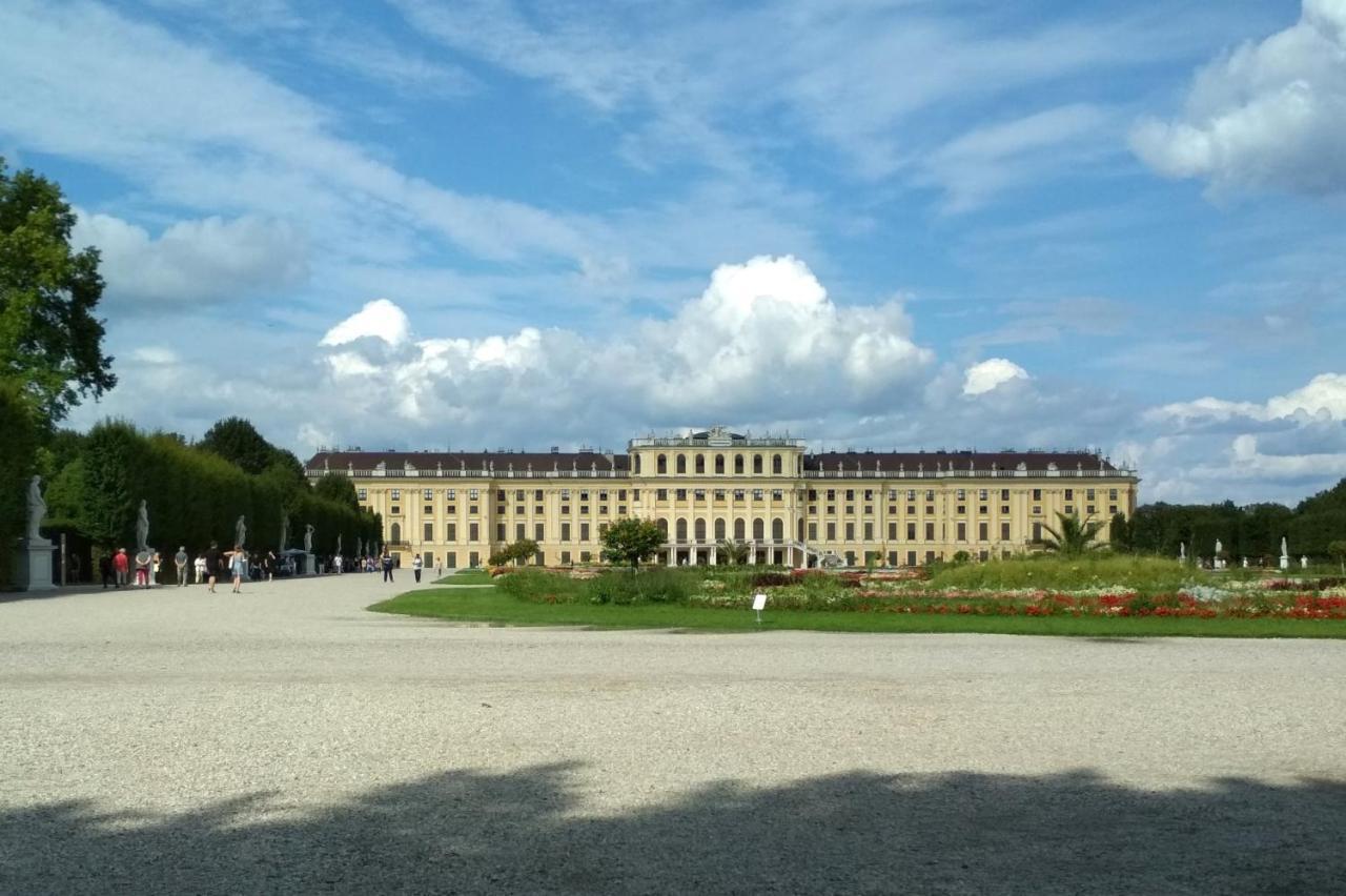 Central Mariahilfer Apartment 4 Min To The City Shopping Center And Schoenbrunn Palace Vienna Exterior photo