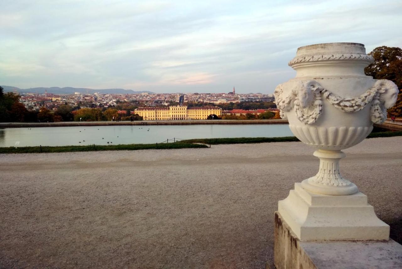 Central Mariahilfer Apartment 4 Min To The City Shopping Center And Schoenbrunn Palace Vienna Exterior photo